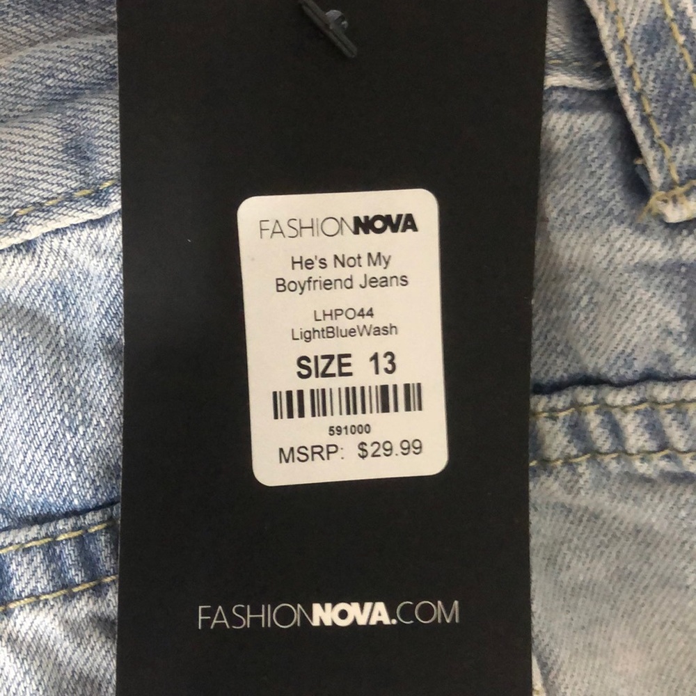 Jeans - Picture 8 of 9